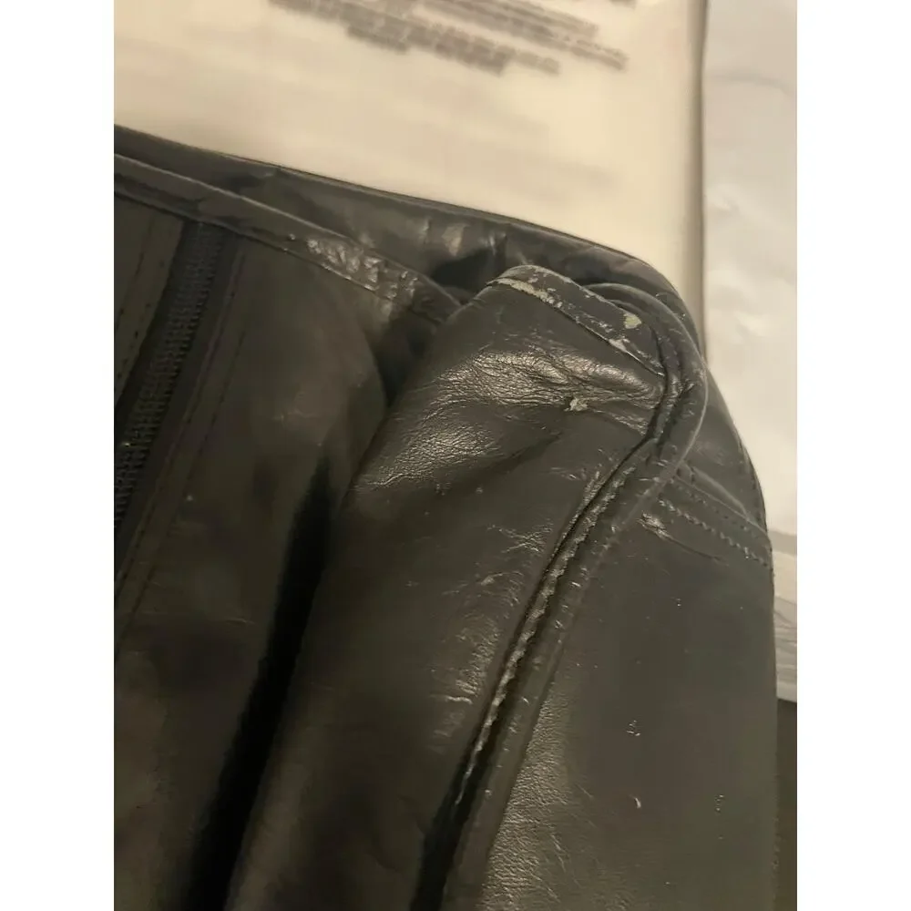Tumi Black 21